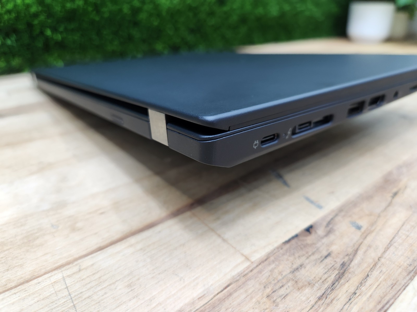 Lenovo ThinkPad P14s Gen 2 14 FHD i7-1165G7 32GB 512GB Nvi. T500 EXCELLENT BATT~