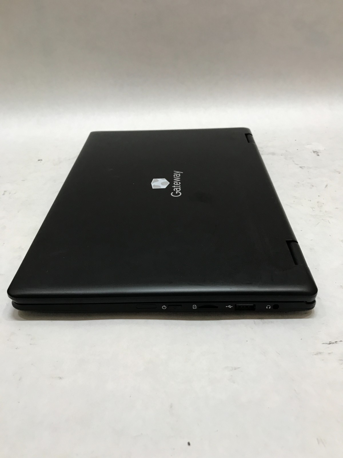 Gateway GWTC116-2BK 11″ Intel Celeron 4GB RAM 64GB eMMC NO OS For Parts CRACK DW