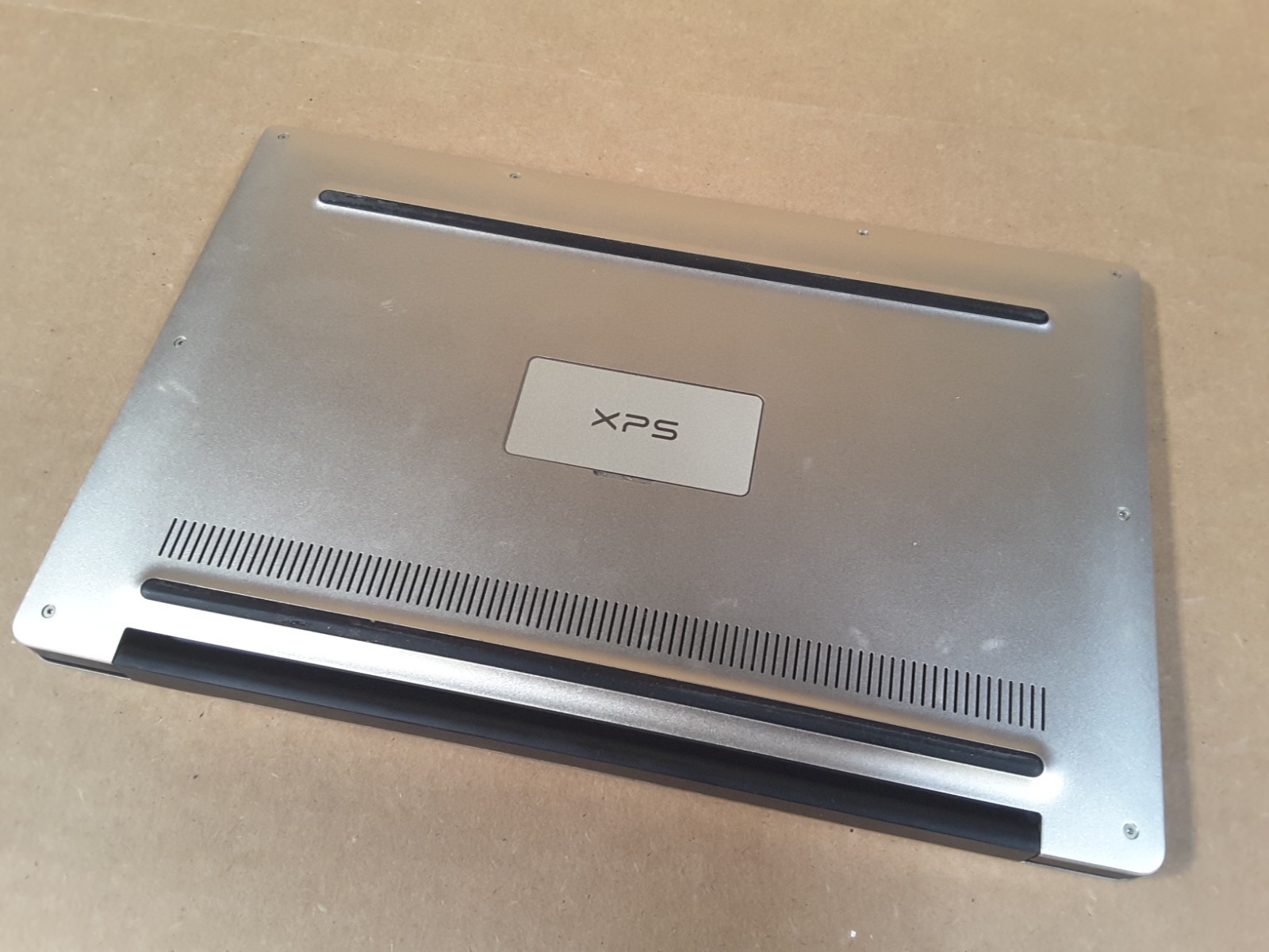 Dell XPS 13-9350 13.3-Inch, Intel Core i7-6560U 2.2GHz, 8GB RAM, 250GB, 2 AC Adr