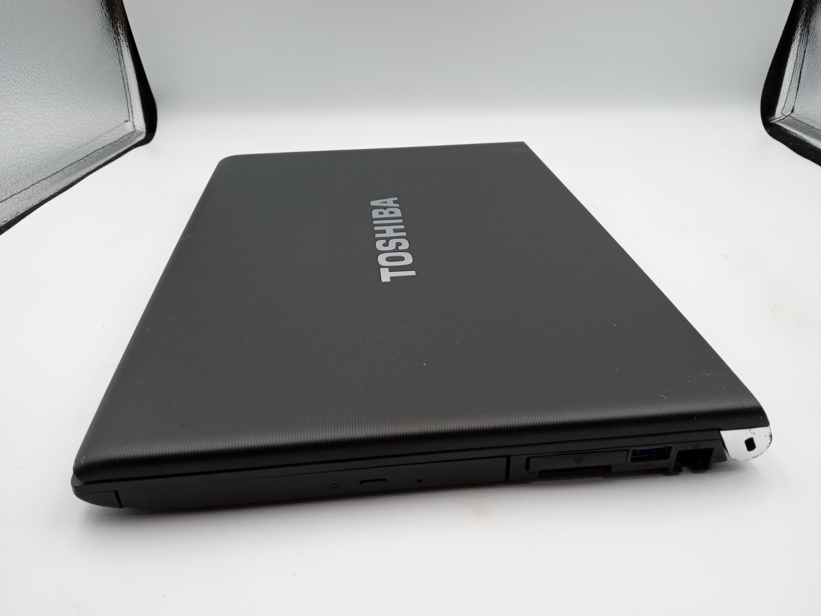 Toshiba Tecra R480 14″ Laptop Intel i3-2310M 4GB RAM 250GB HDD Linux Mint -RR