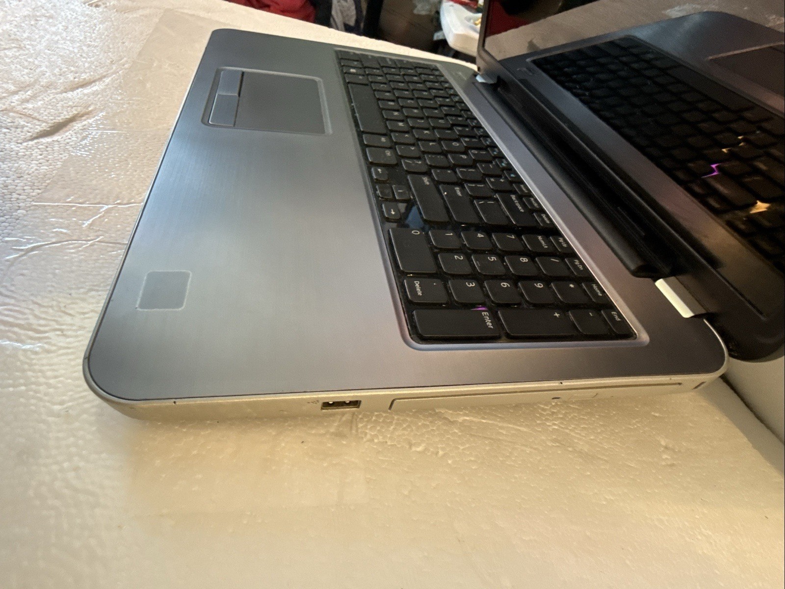 DELl Inspiron 17R-5721 Intel Core i7 3rd Gen -3100 1 TS SATA II Hard