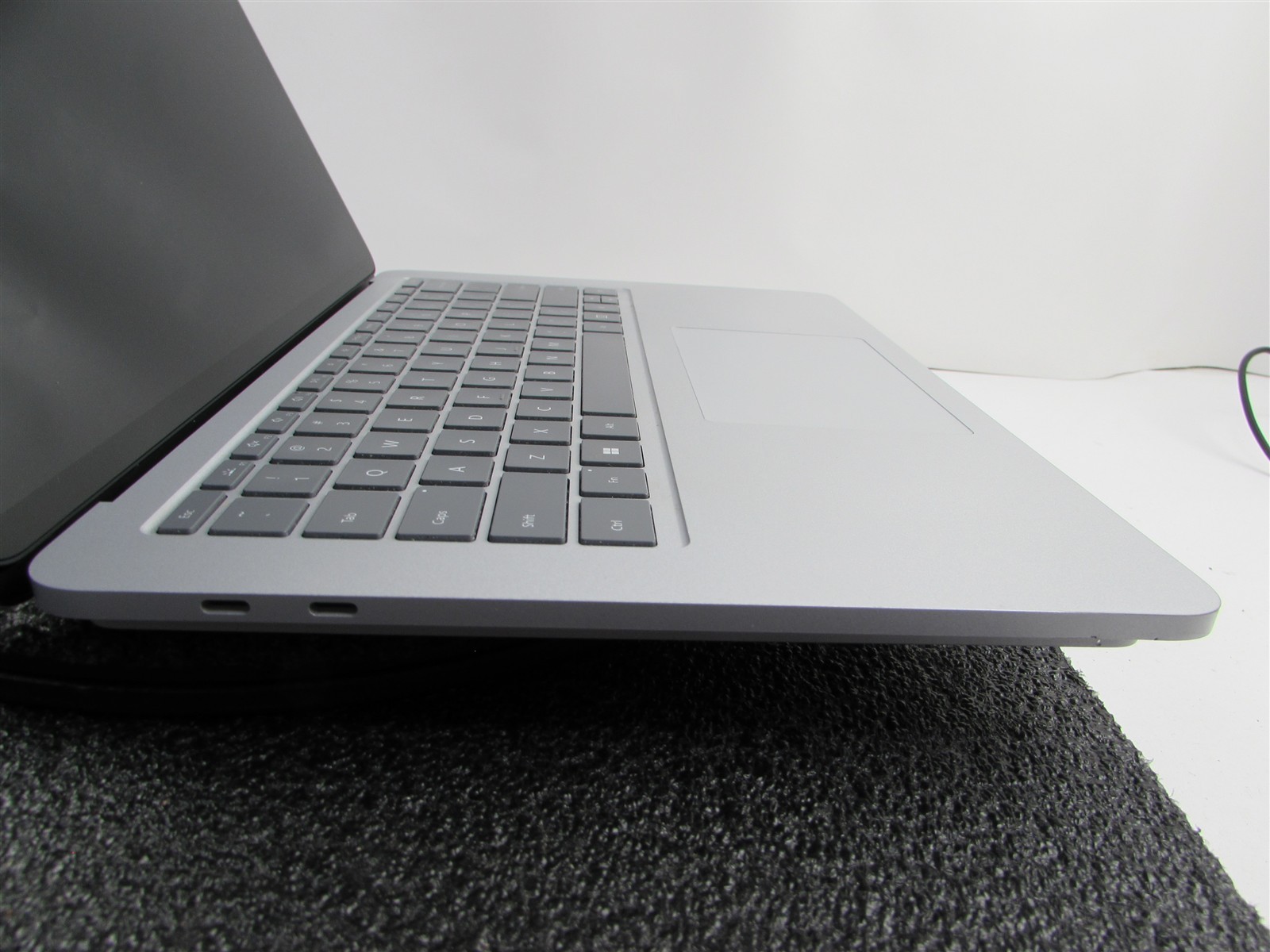 Microsoft Surface Laptop Studio 1964 i7-11370H 1TB SSD 32GB RTX A2000 *No A/C*