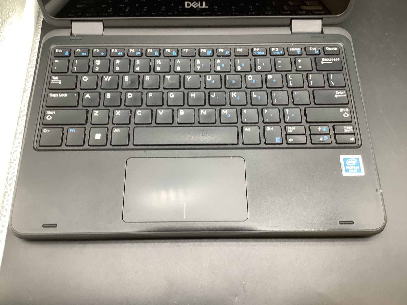 Dell Latitude 3190 2-in-1 11.6″ Pentium Silver N5030 @1.10GHz 4GB RAM 128GB W11P