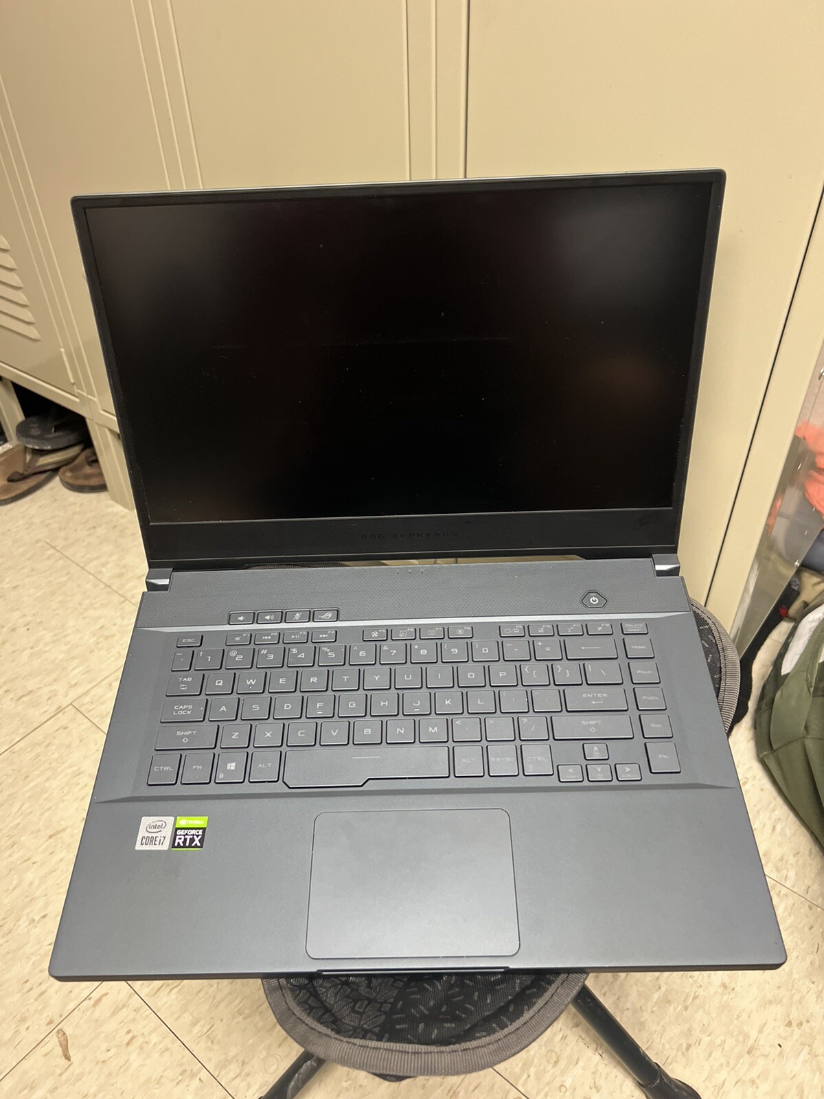ASUS ROG Zephyrus M15 15.6″ Core i7-10750H 2.60GHz 16GB 1TB SSD RTX 2070