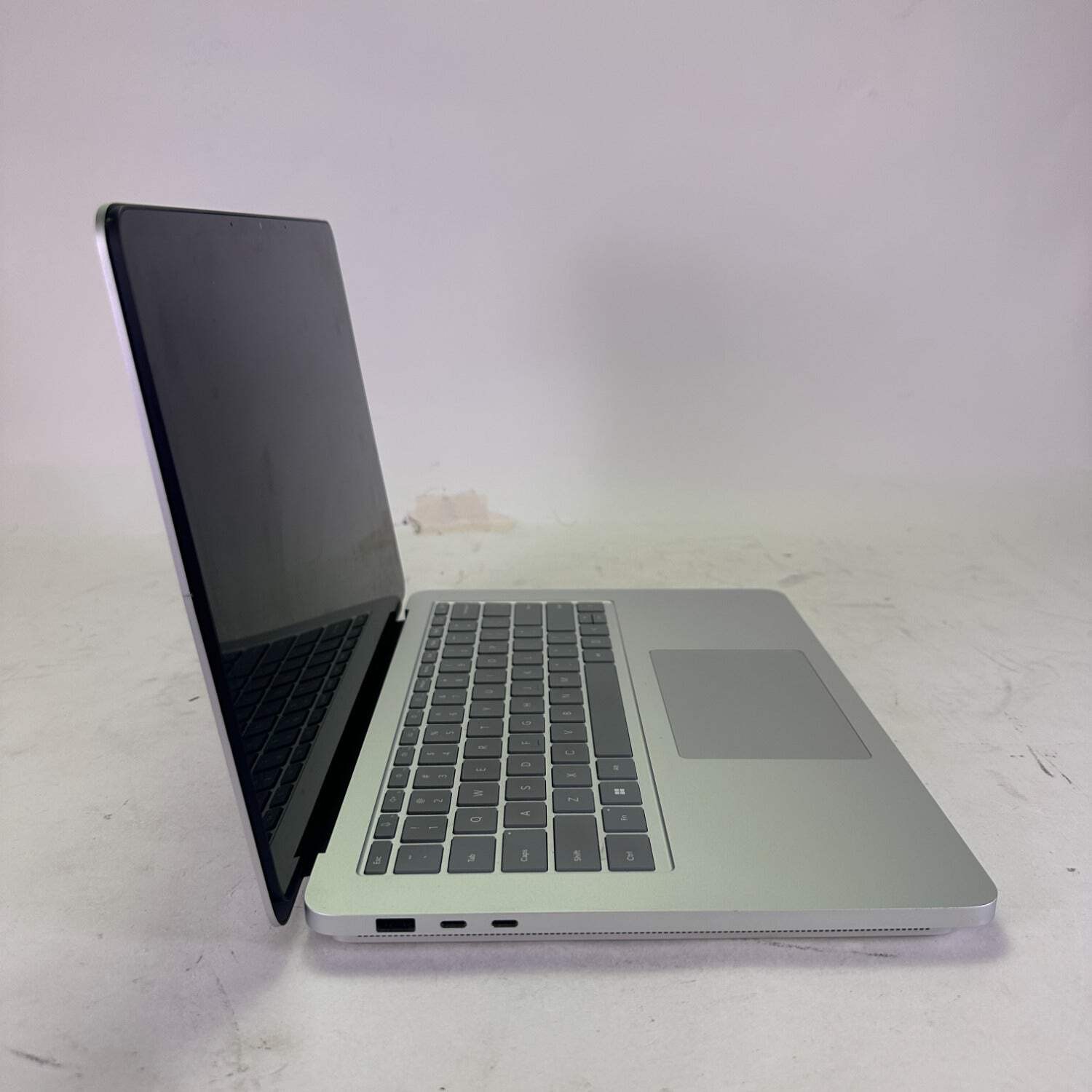 Microsoft Surface Laptop Studio 2 2029 14.4″ i7-13800H 16GB RAM 512GB SSD GeForc