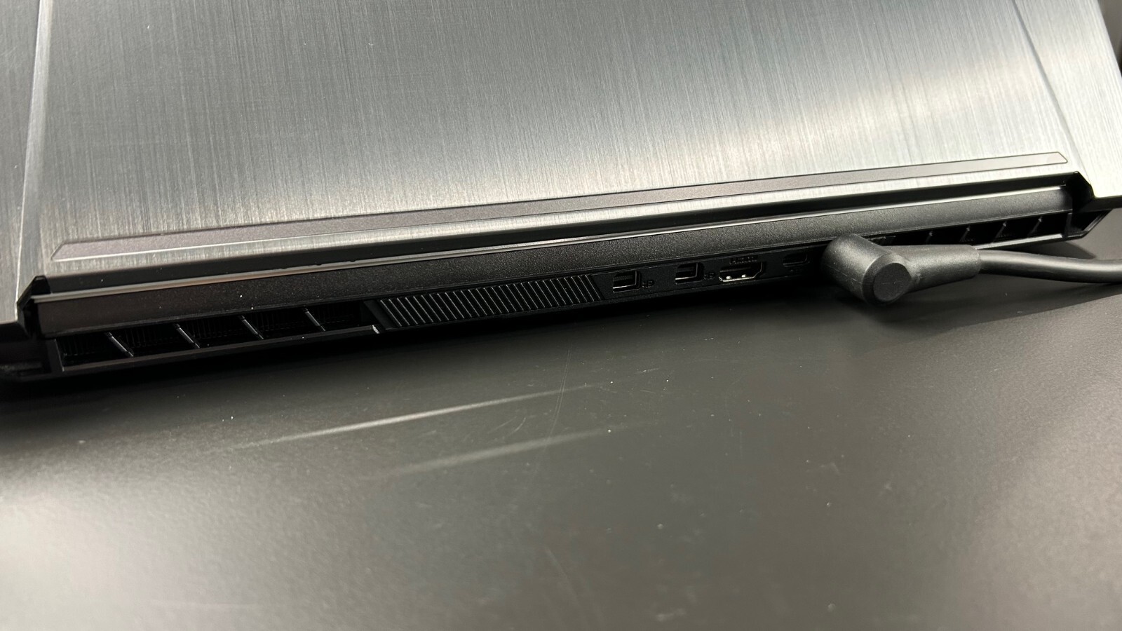 Eluktronics MECH 15 G1Rx gaming laptop. i7 9750H RTX 2060, FHD 144Hz W 11 Home