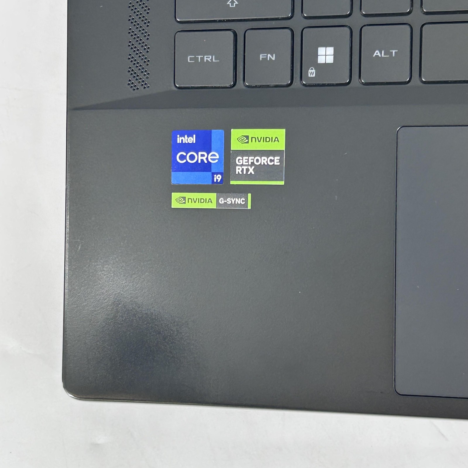 Asus ROG Zephyrus M16 GU604 16 240Hz QHD+ 2.6GHz i9-13900H 16GB 1TB SSD RTX 4070