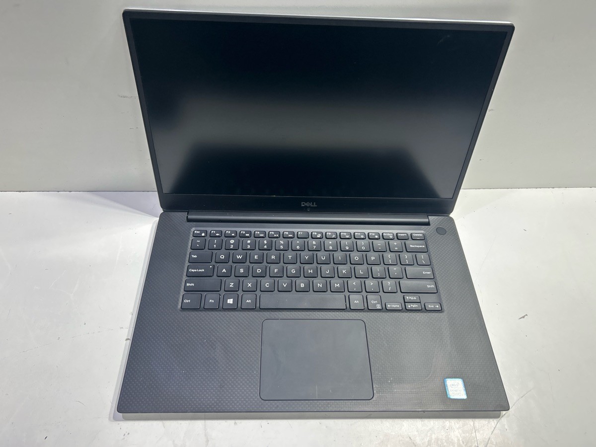 DELL COMPUTER P56F (P11035768)