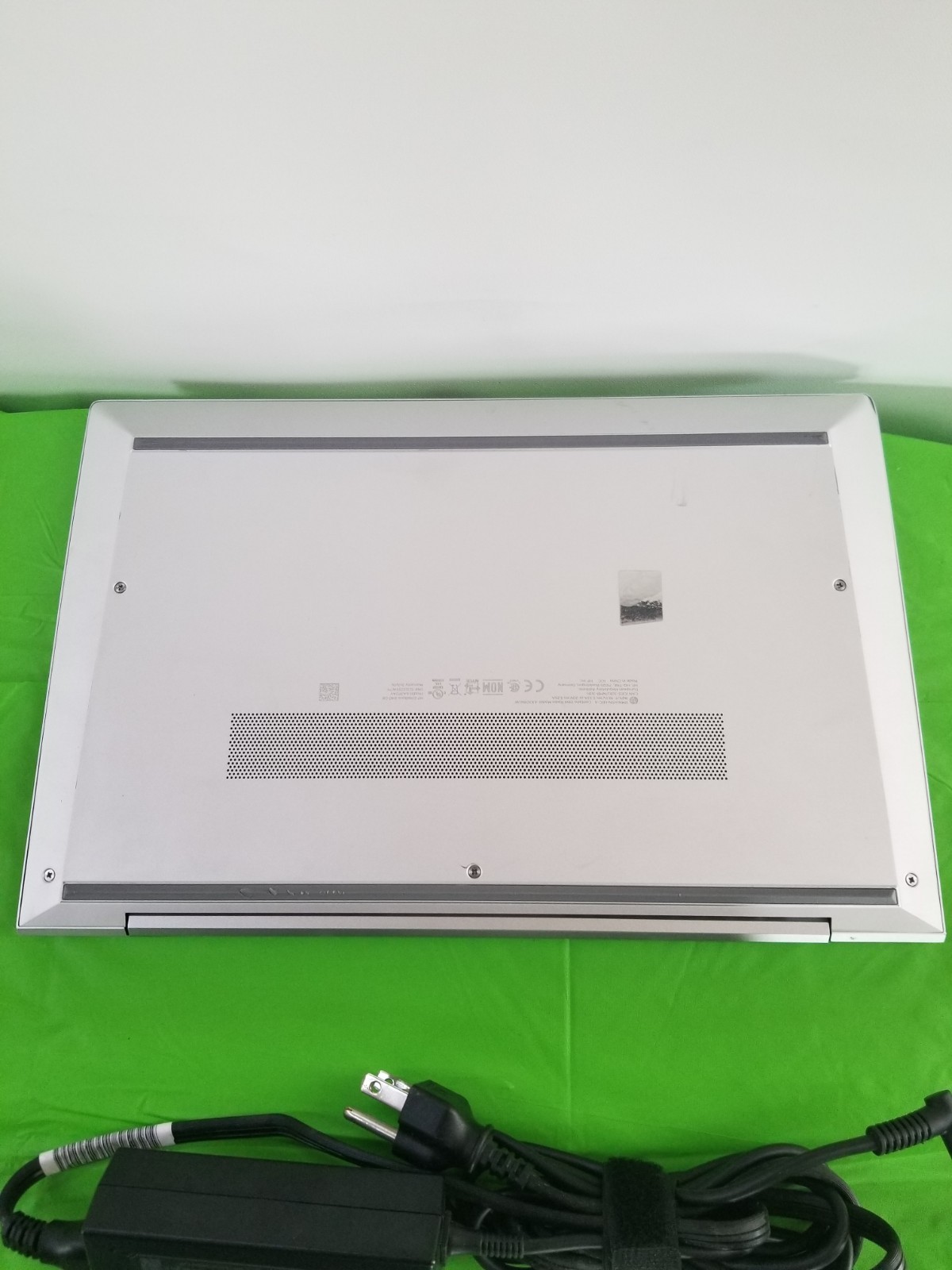 HP Elitebook 840 G8 i7-11651G7 2.8GHz 16 GB RAM 512 GB SSD WIN 11 PRO