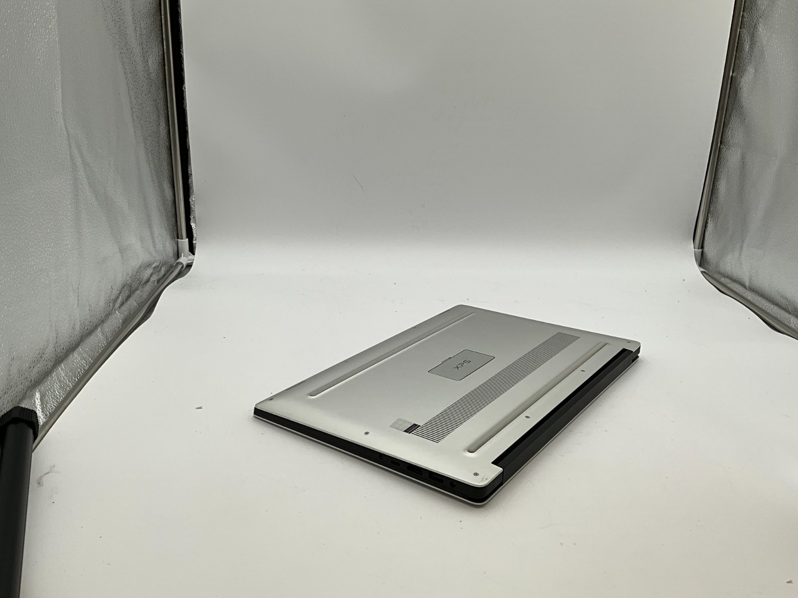DELL XPS 15 7590 i7-9750H 32GB 1TB NVME GTX 1650 *WIN 11 LAPTOP 5KVHGB3 *read*