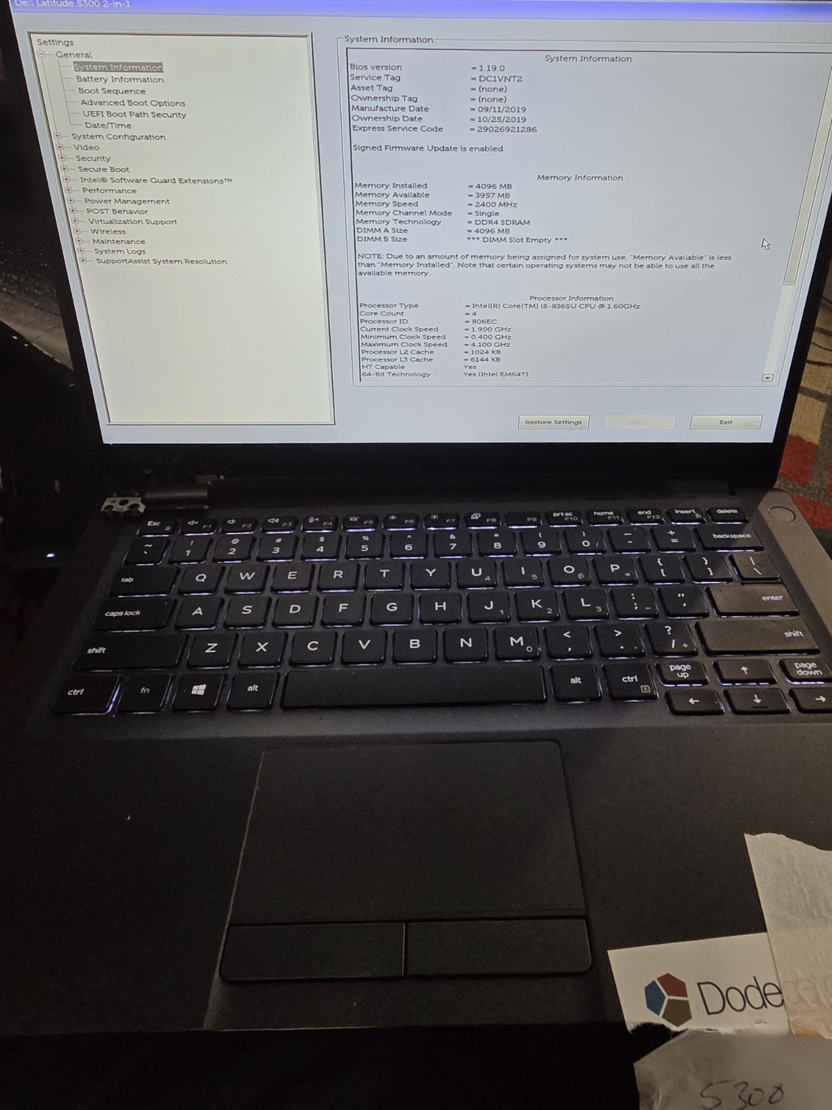 Dell Latitude 5300 2-in-1 Intel Core i5-8365u,4GB RAM NO SSD. BROKEN SCREEN