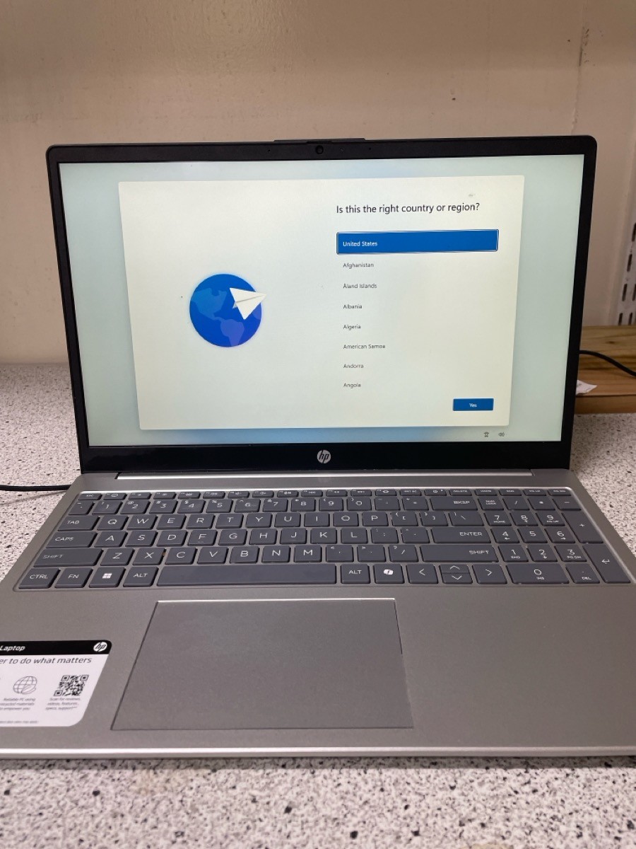 HEWLETT PACKARD 15-FD0586NR (E14002602)