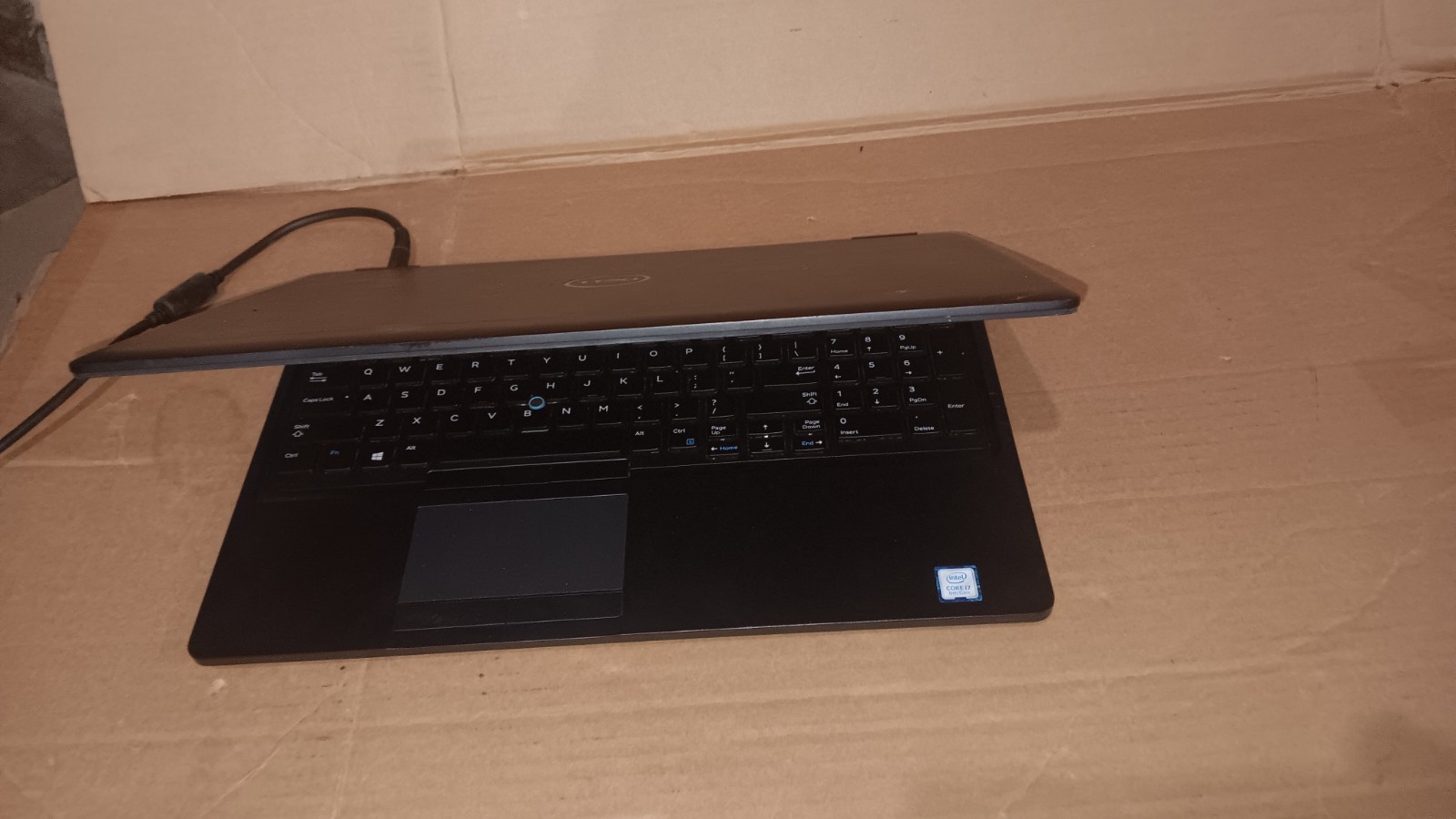 Dell Latitude 5590 Laptop intel core i7-8th gen 15.6″ LCD screen for Parts Repai