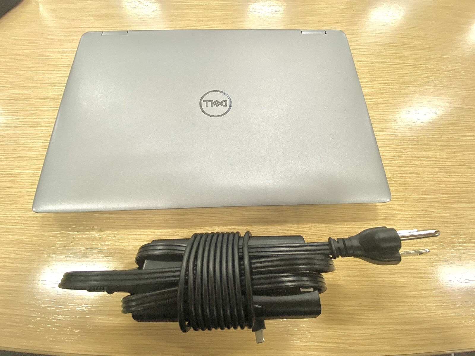 DELL Lattitude 5330 2 in 1 13.3″ Full HD Core i5 256GB SSD 8GB RAM With Charger