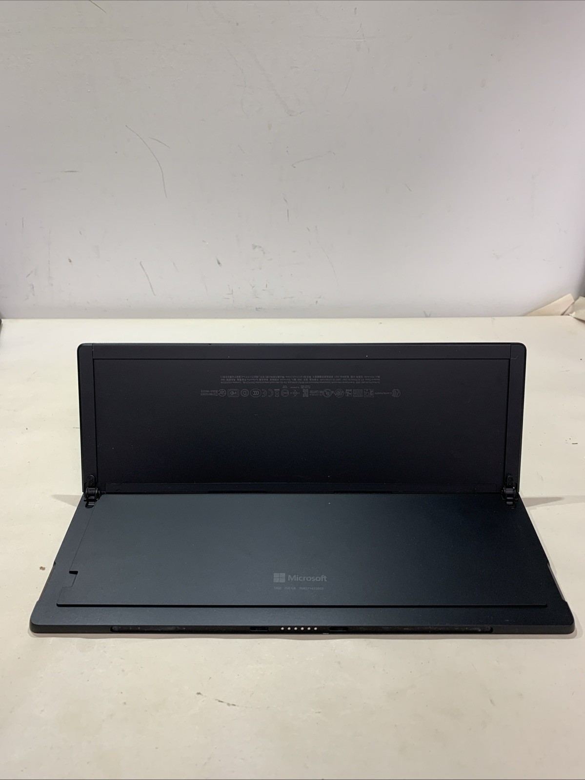 Microsoft Surface Pro 7 1866 Intel Core i5-1035G4 8GB RAM 256GB SSD W11P READ!