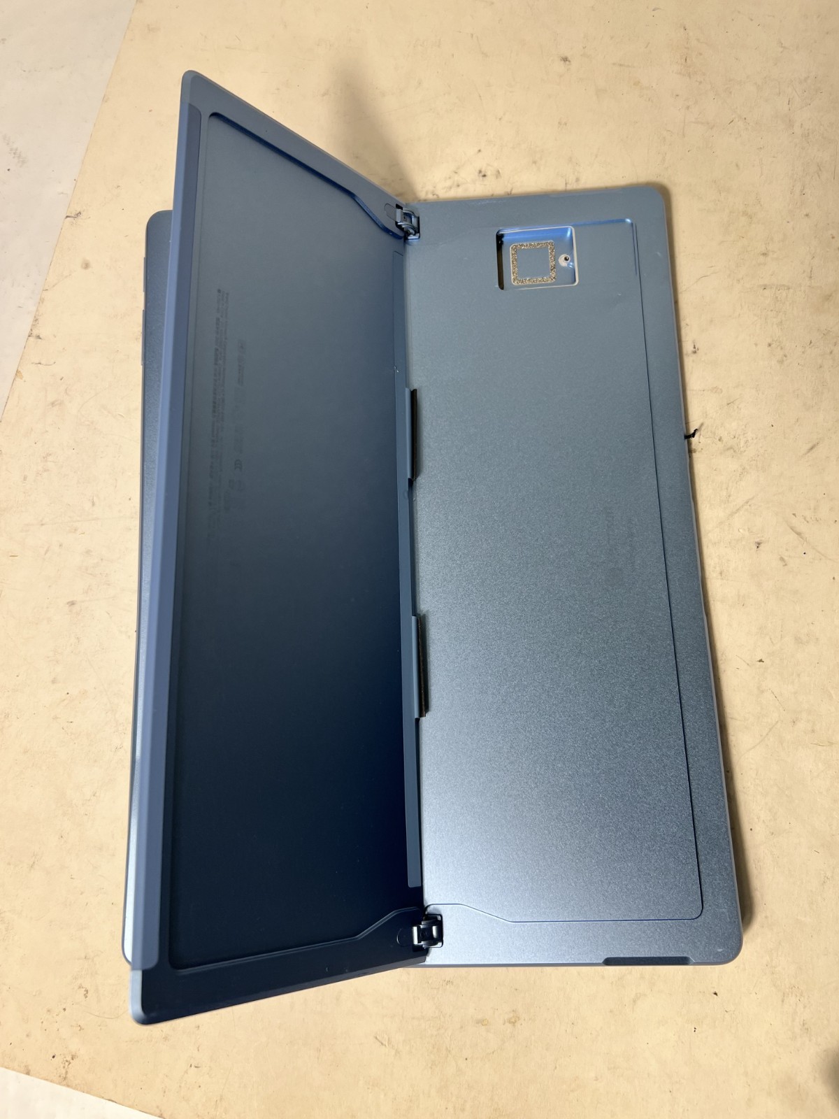 Microsoft Surface Pro 9 13″ i5-1235U 8GB RAM 2038 Sapphire AS-IS No Screen *BENT