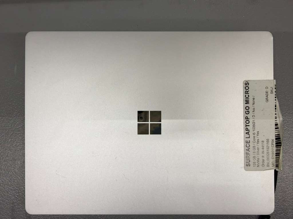 Microsoft Surface Laptop Go 1943 12.4″ i5 8GB RAM 128GB SSD -READ DESC