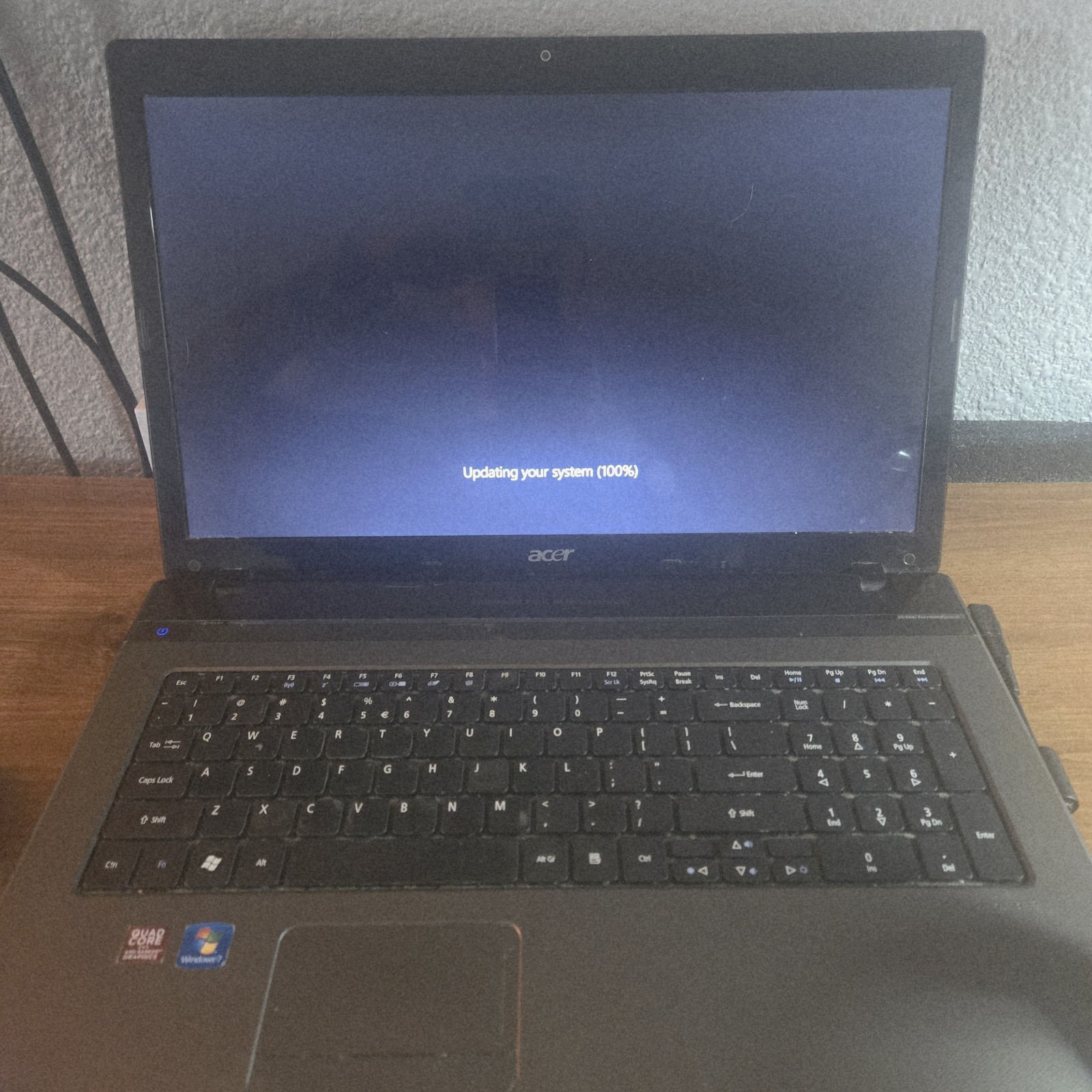 Acer Aspire With AMD Radeon Quad-core Graphics 8 Gigabytes Of RAM 320 GB HDD