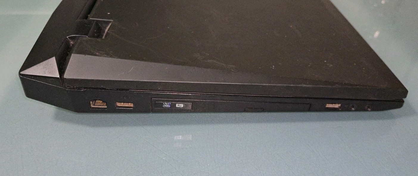 ASUS G73Jh Gaming Laptop – i7 – 6GB Ram – Radeon HD 5800 – 640GB HDD READ!!