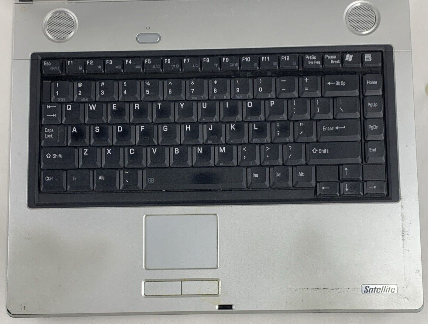 Toshiba Satellite A85 Intel Celeron-360J 1.40GHz 2GB RAM 15.6″ No Battery/HDD/OS