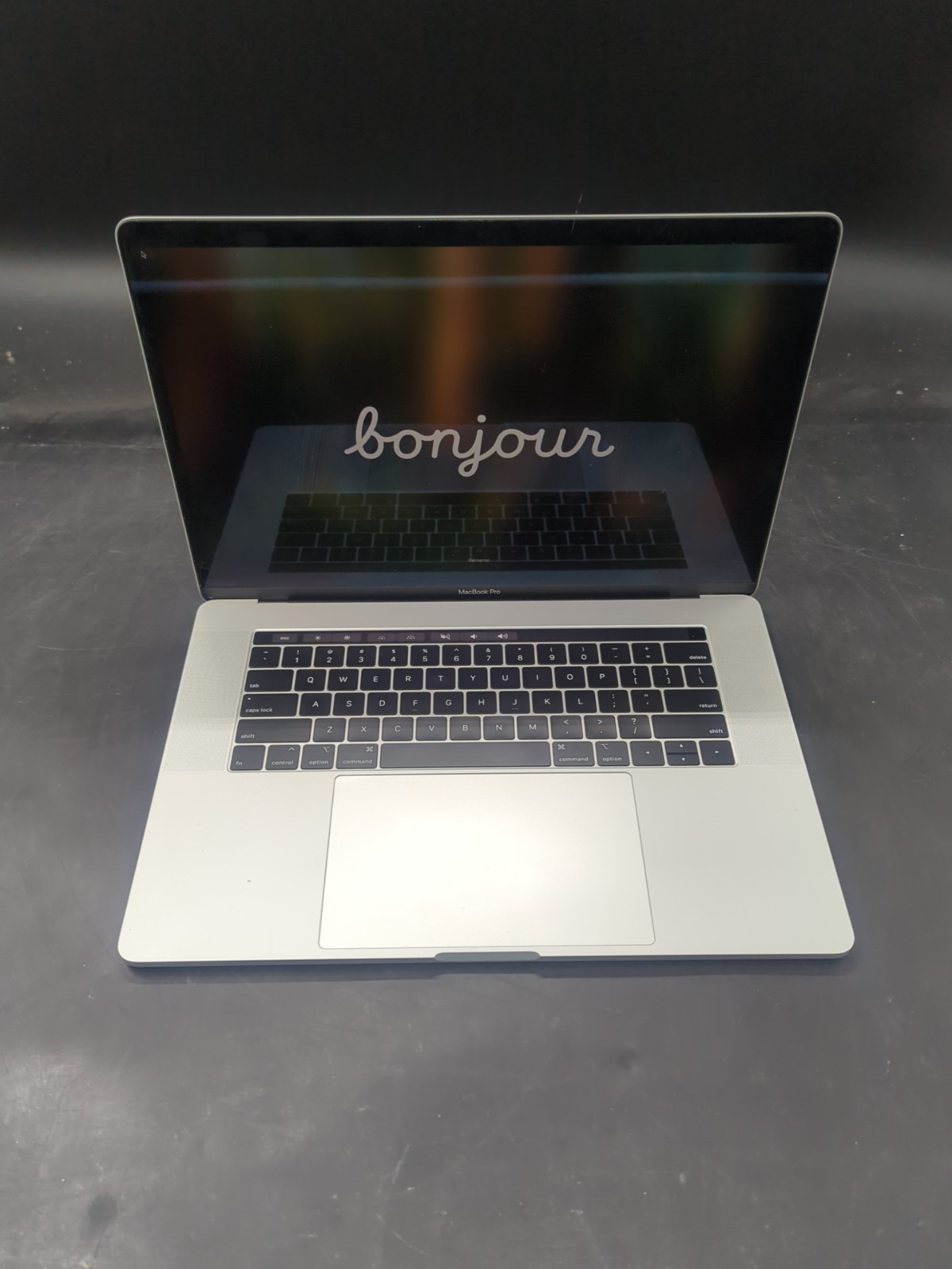 MacBook Pro 15,1 a1990: i7 9th Gen: 32GB Ram: 500GB SSD: Sequoia OS: Tested