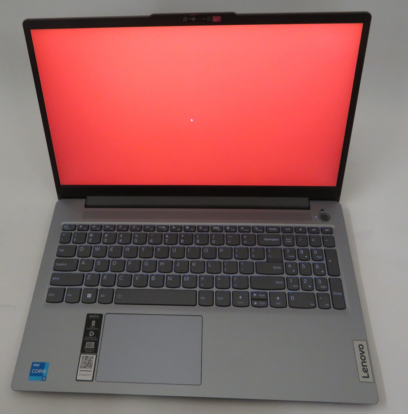 Lenovo IdeaPad Slim 3 15IRU8 i3 1305U 1.6GHz 8GB RAM 256GB Windows 11