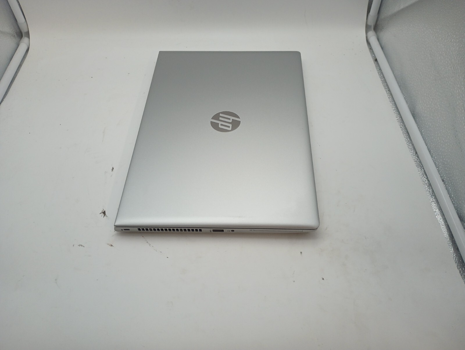 ProBook 645 G4 w/charger.Ryzen 5 Pro(4cores)8GB.256GB SSD.14″.Radeon.Nice!!