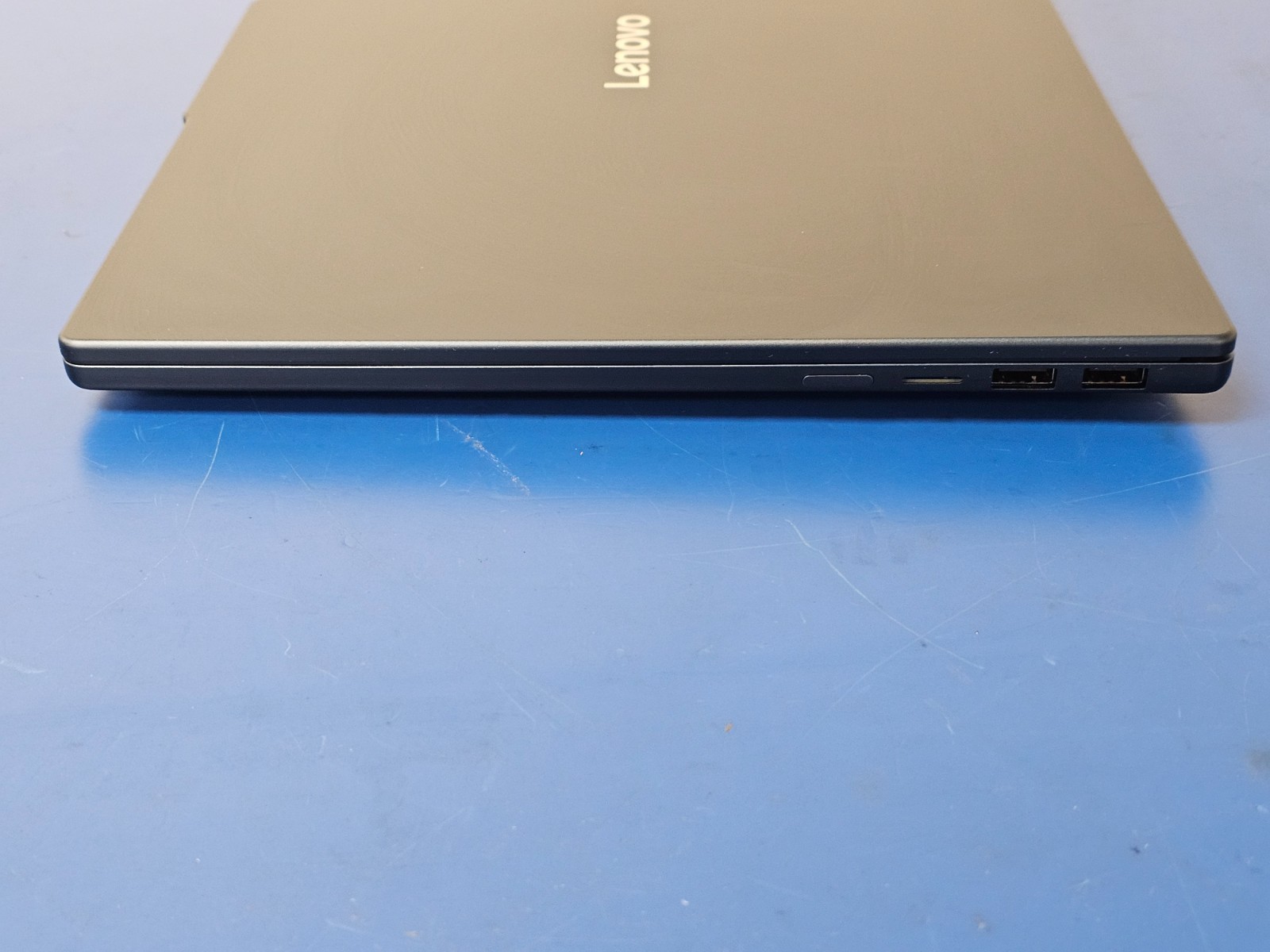 LENOVO IdeaPad 5 2-in-1 16AKP10, AMD Ryzen AI 7 350, 16 GB RAM, 1 TB NVMe SSD