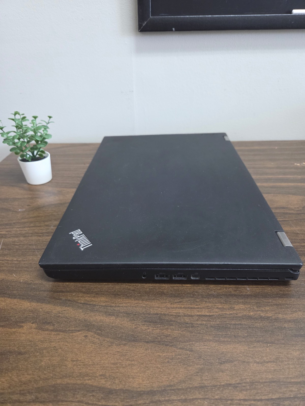 Lenovo ThinkPad P50 i7-6th Gen 32 GB RAM 512 SSD 2.60 GhZ with Windows 11