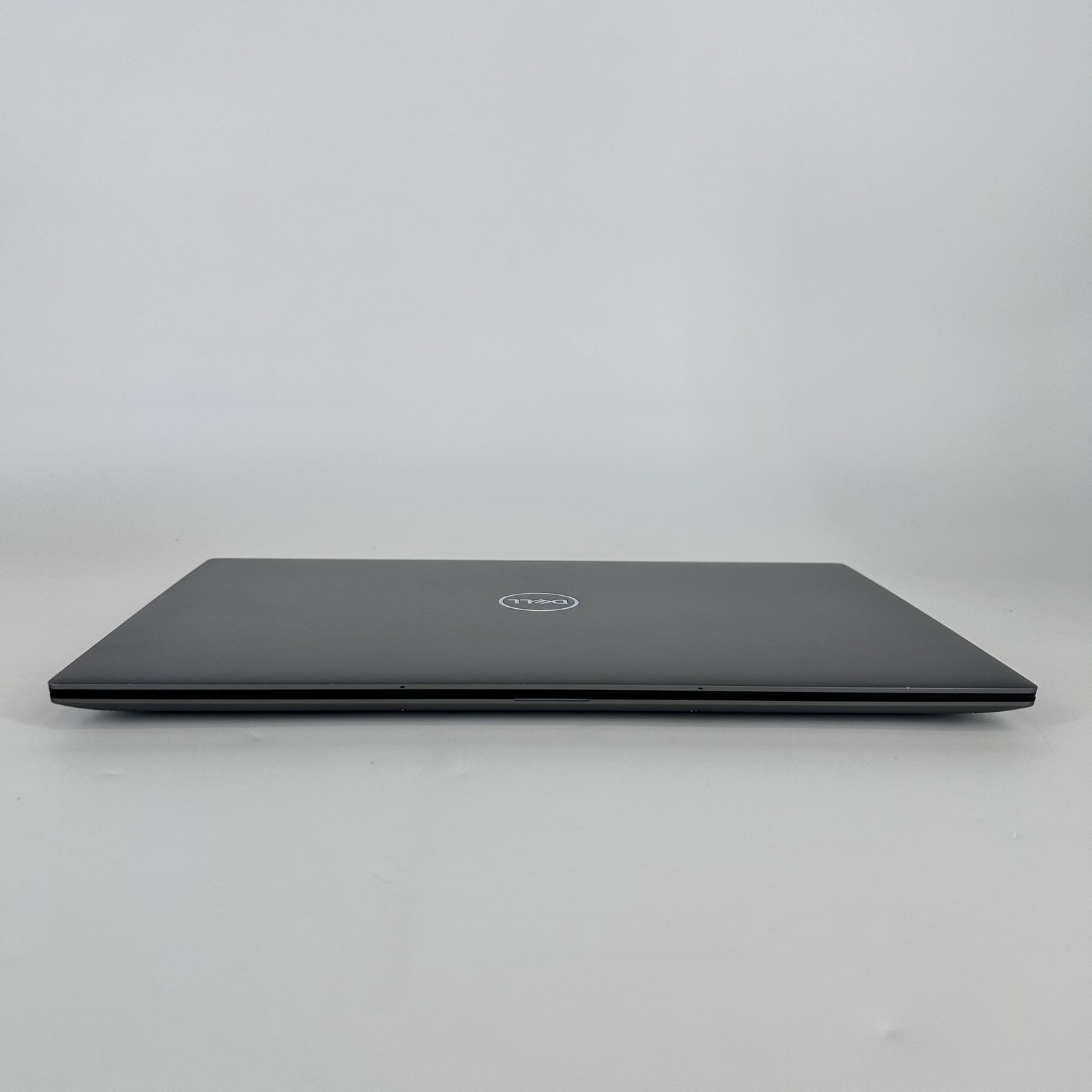 Dell Precision 5570 15.6 Gray FHD+ 2.5 GHz i9-12900H 8GB 1TB SSD RTX A2000