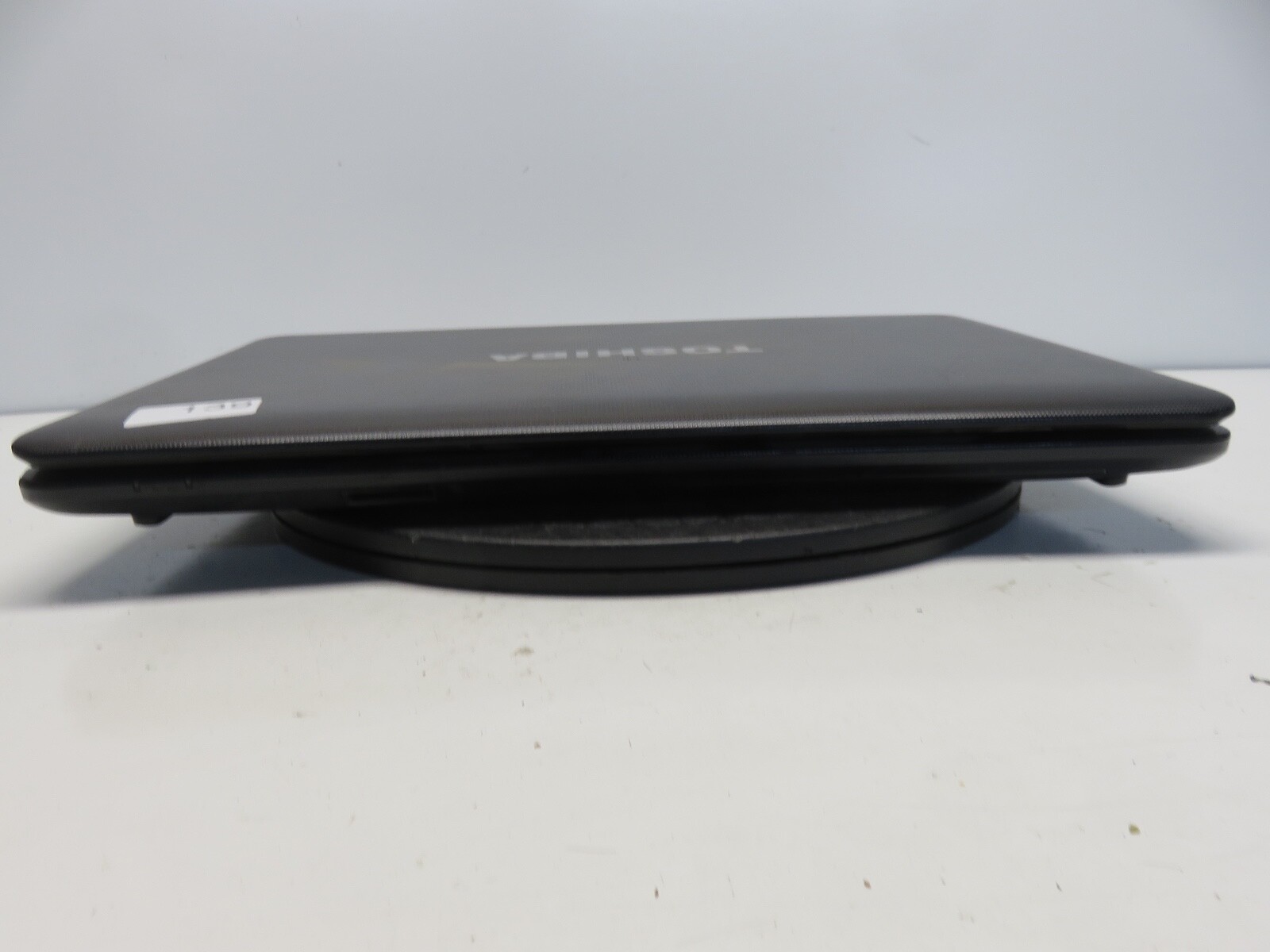Toshiba Satellite C655-S5082 Intel Celeron 2.2GHz 2048 MB NO HDD No Batt
