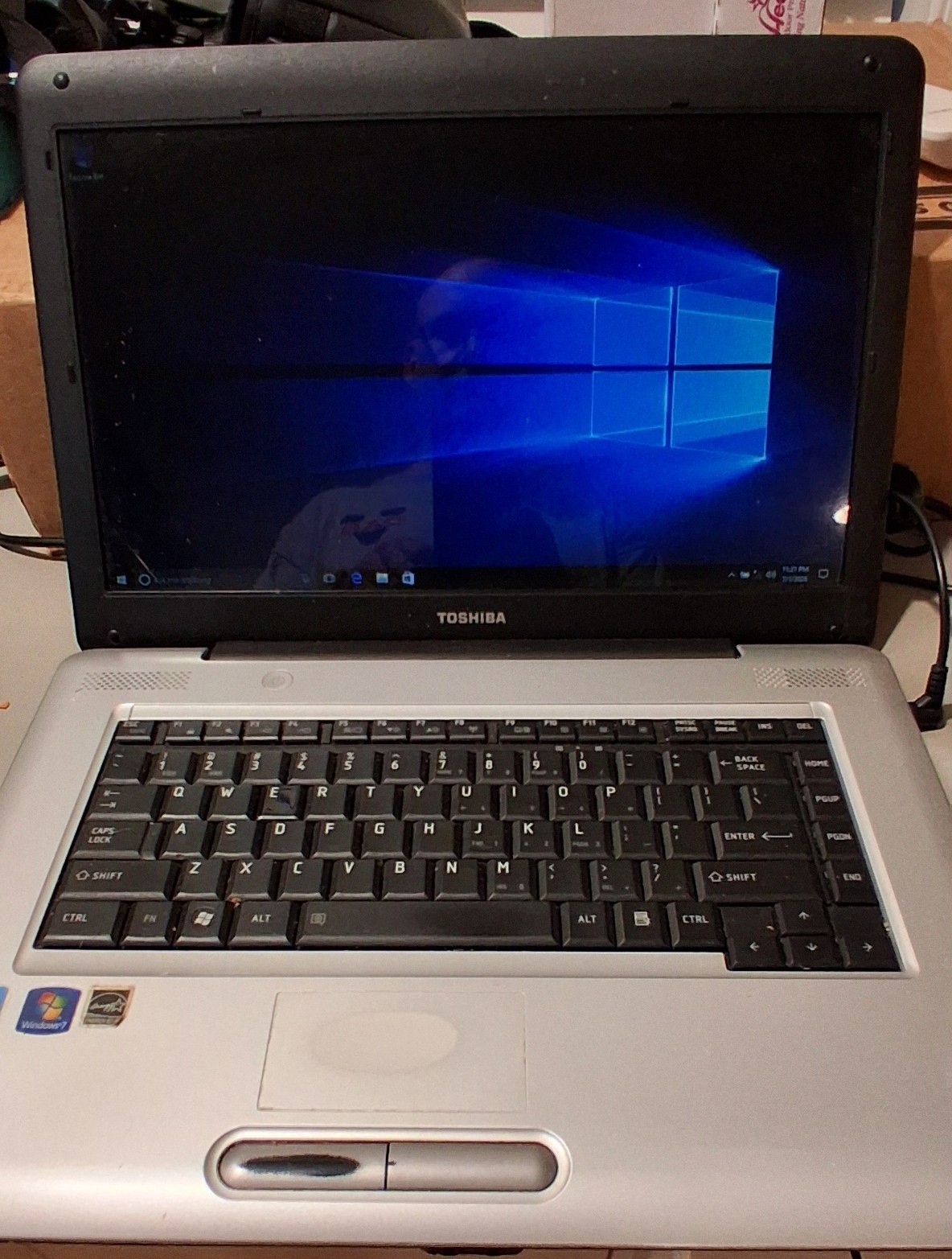 Toshiba Satellite L455-S5975 Celeron 900 2.2GHz 4 GB ram / 250GB HDD win 10home