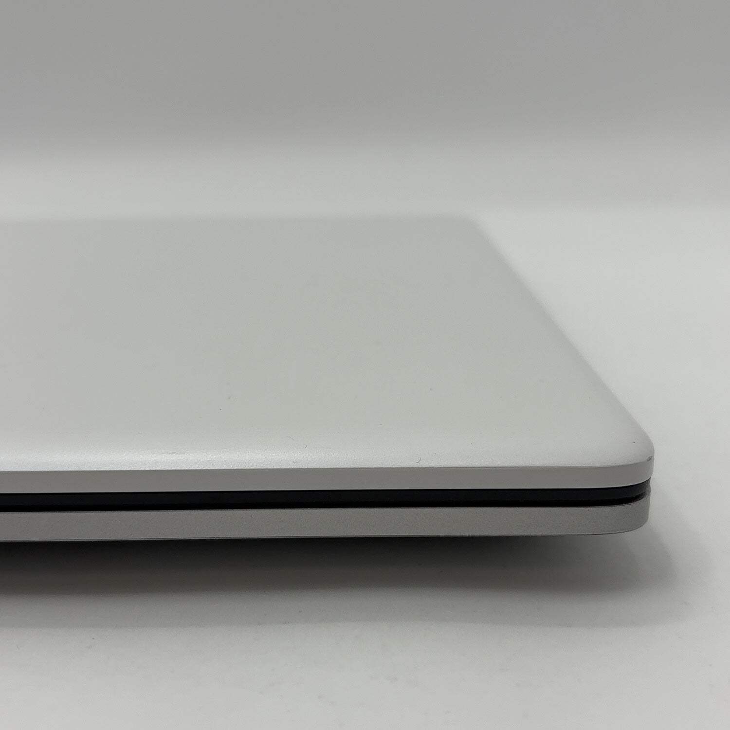 Broken HP Laptop 17-CN3XXX 17.3″ N200 1.0GHz 4GB RAM 128GB SSD Bad Trackpad