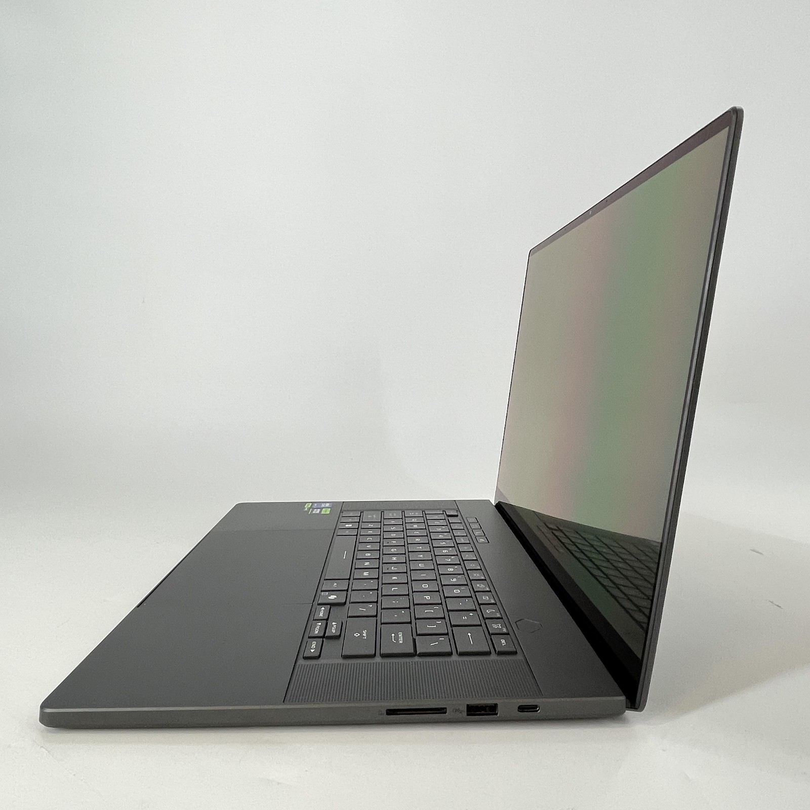 Asus ROG Zephyrus G16 GU605 240Hz QHD+ Ultra 9 285H 16GB 1TB RTX 5070 LCD ISSUE