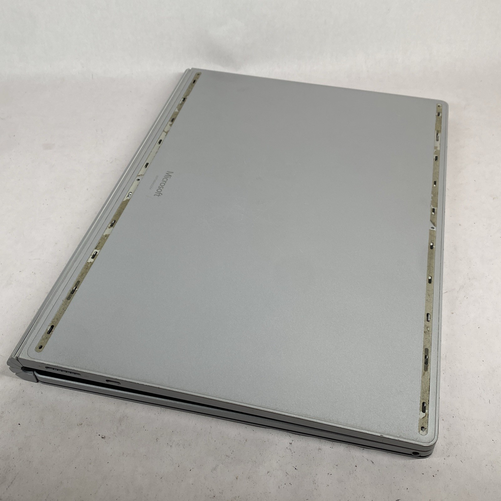 Microsoft Surface Book 2 1832 i5-7300U 2.6GHZ 8GB DDR3 256GB SSD Silver READ