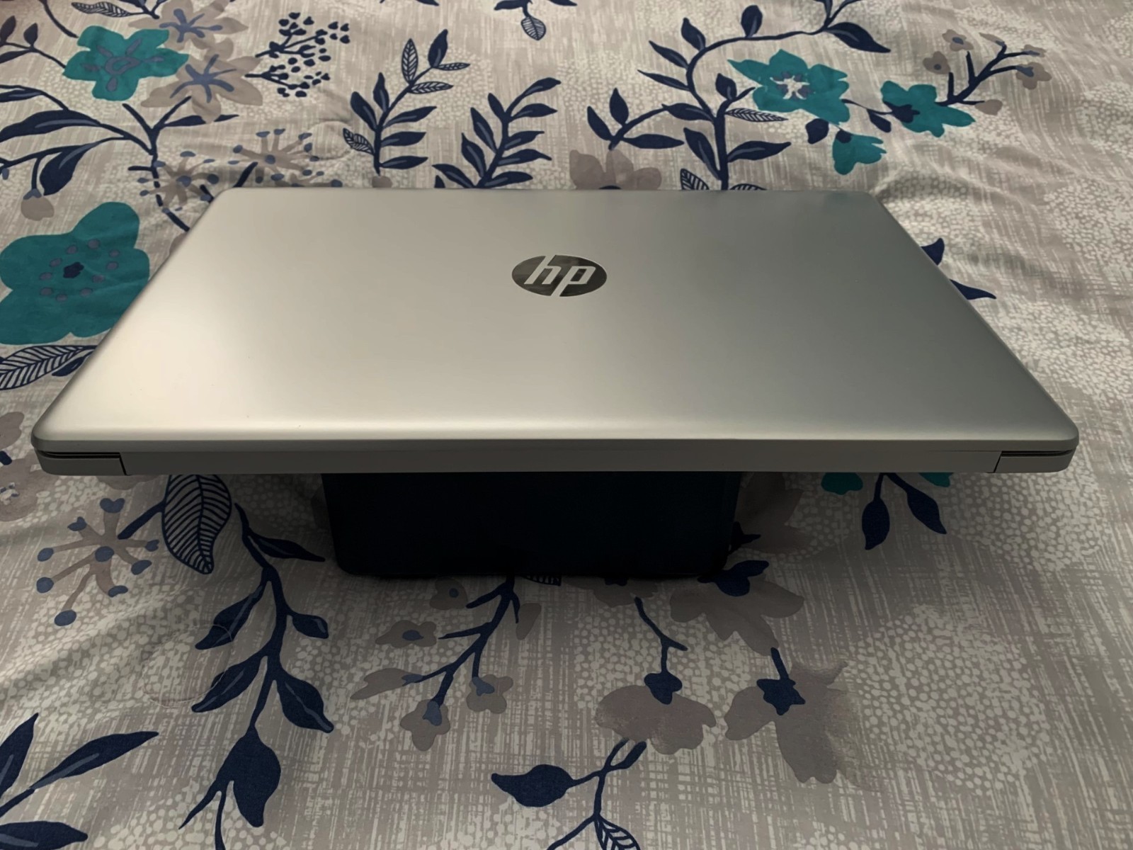 HP 17-ca1007cy AMD Ryzen™ 7 3700U with Radeon 10 1TB NVMe+1TB HDD 16GB MEM WIN11