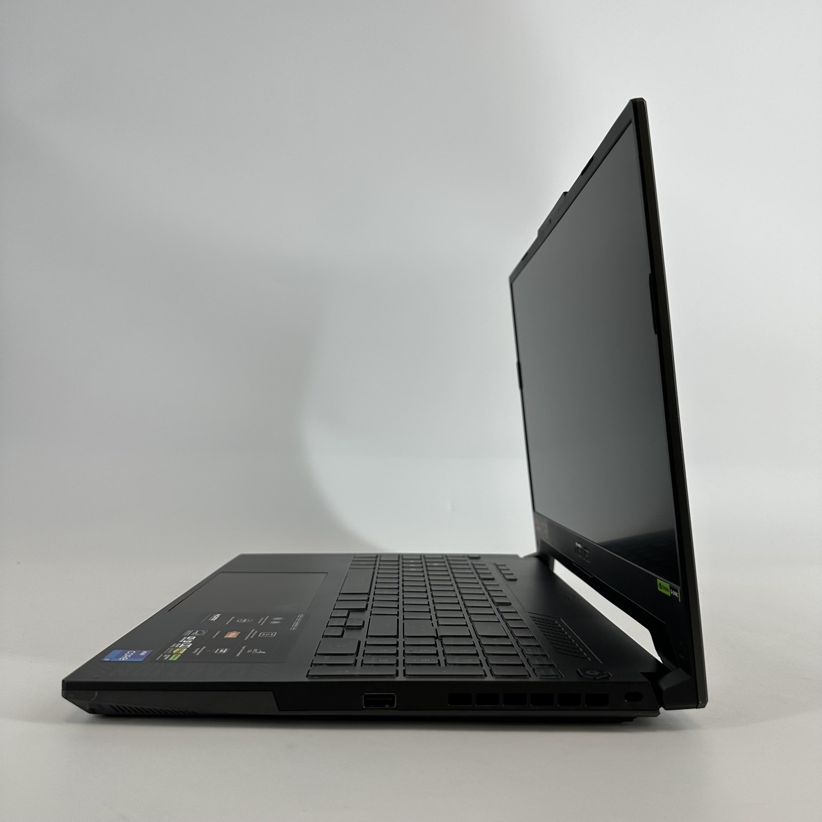 Asus TUF F15 143Hz FHD 2.4 GHz i7-13620H 16GB 1TB SSD RTX 4070 FRAME GAP