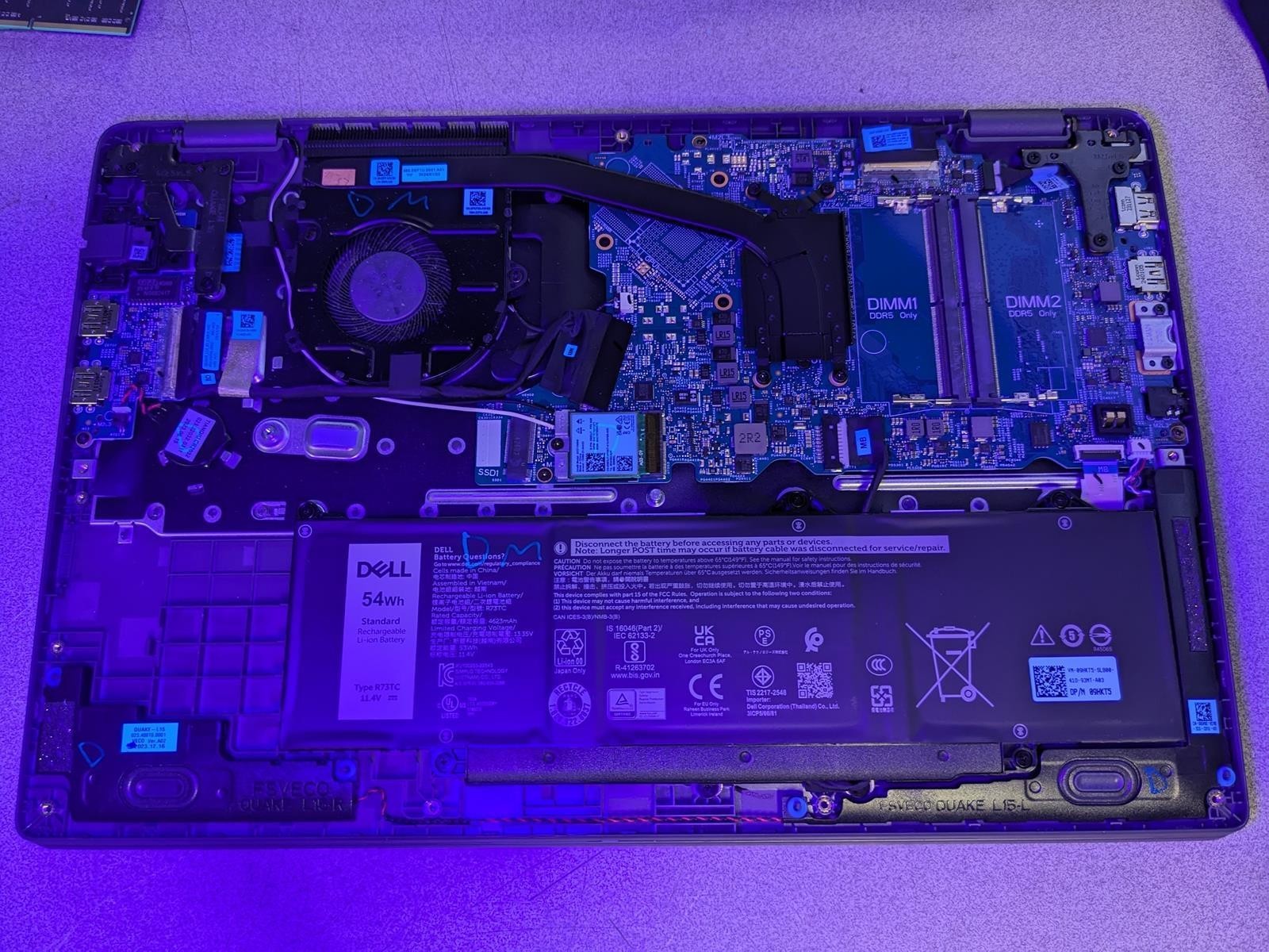 DELL LATITUDE 3550 i7-1355U @ 1.20GHz, NO RAM/NO HDD/OS – (FOR PARTS)