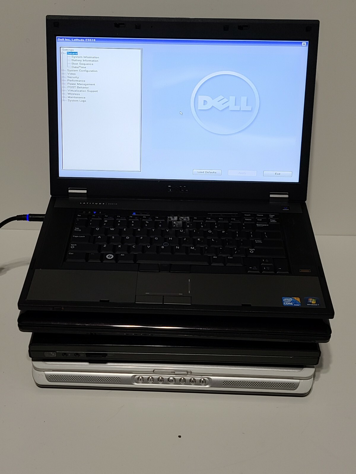 For Sale 1Lot Of 4Laptop Computers 1Dell Latitude E5510 i3 1dell Vostro 1510 1Le