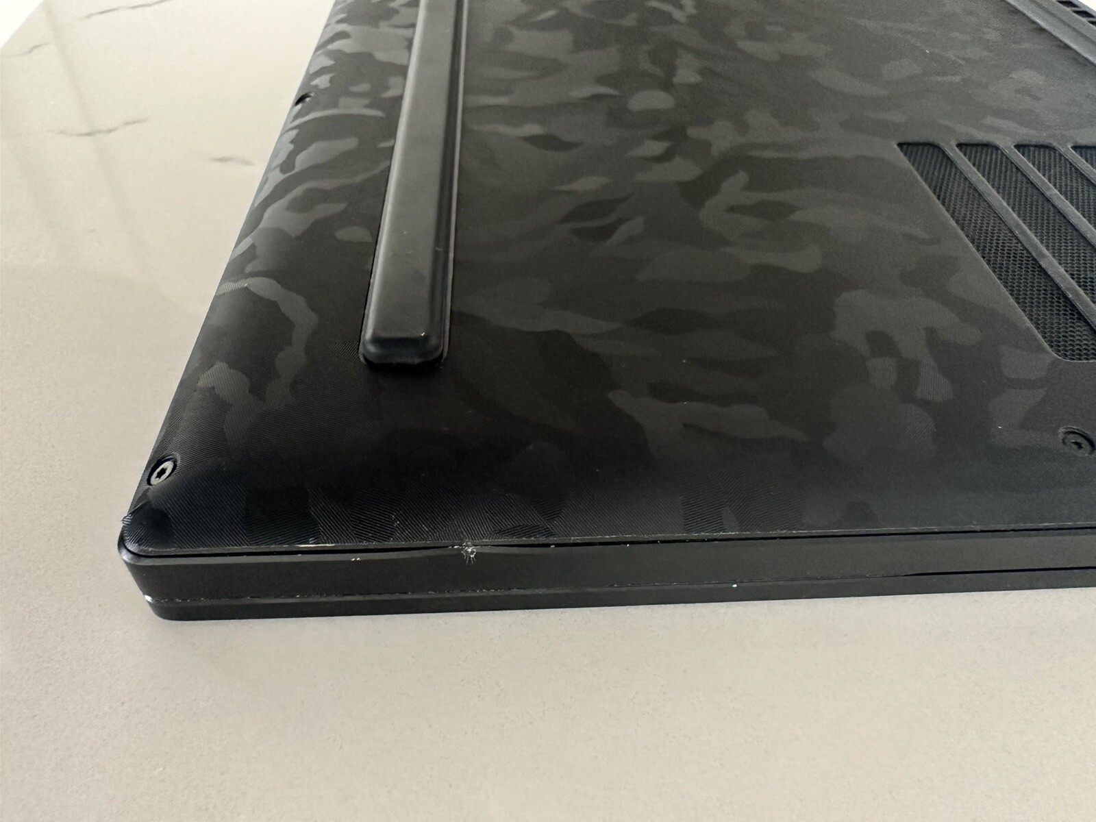 Razer Blade 14 15″ 165Hz 2K 3.3 GHz Ryzen 9 5900HX 16GB 1TB RTX 3070 Excellent