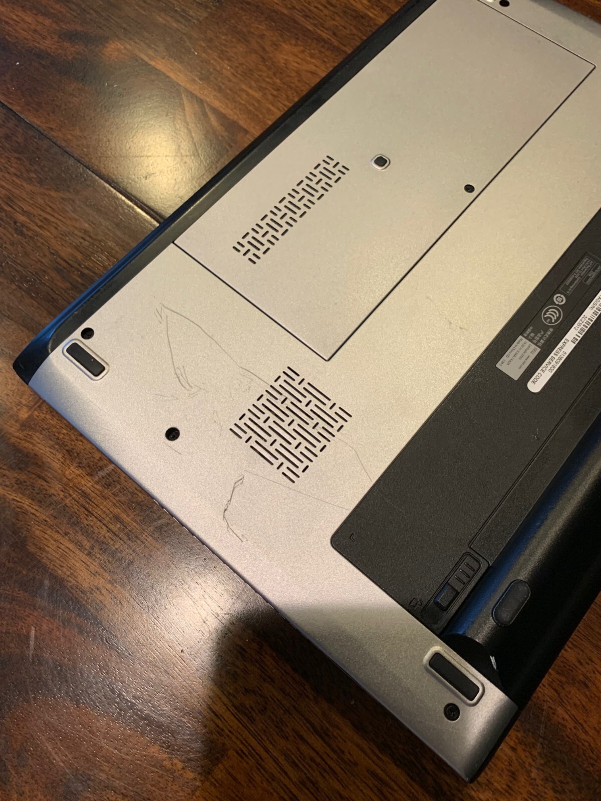 Dell Latitude 3330 Laptop – Silver/Black – 8gb RAM / 240gb SSD – Good Condition