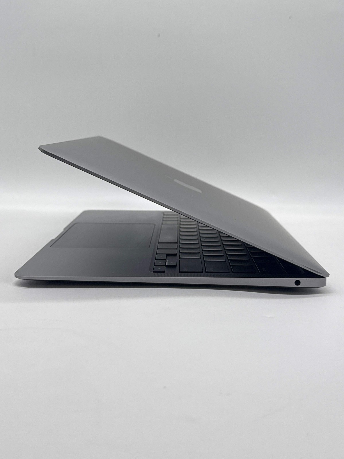 Apple MacBook Air 13″ A2179 Intel Core i3 8GB RAM 256GB SSD – For Parts