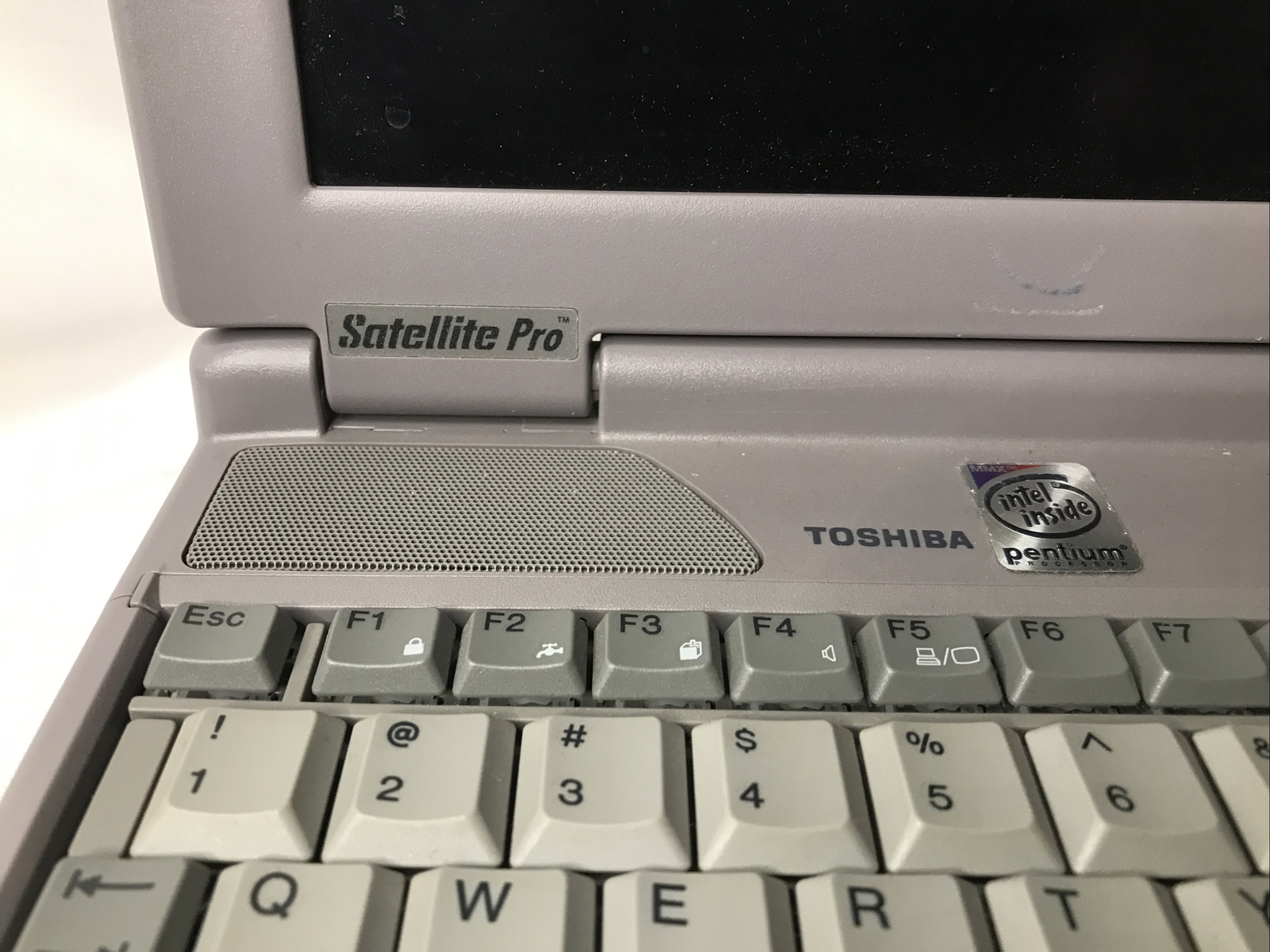 Toshiba Satellite Pro 440CDX Laptop Computer Notebook With Batterie And Hdrive