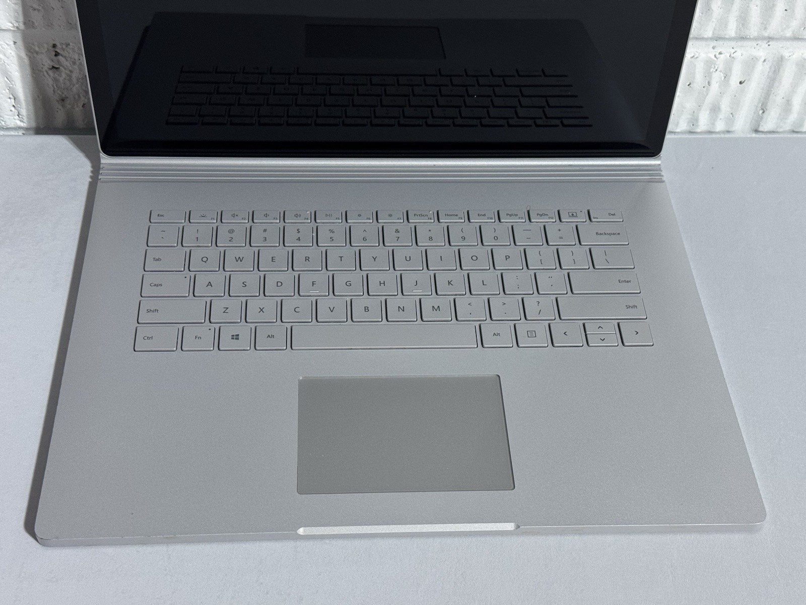 Microsoft Surface Book 3 1899 TOUCHSCREEN Intel i7 10th, 1tb, 32GB Laptop ONLY!