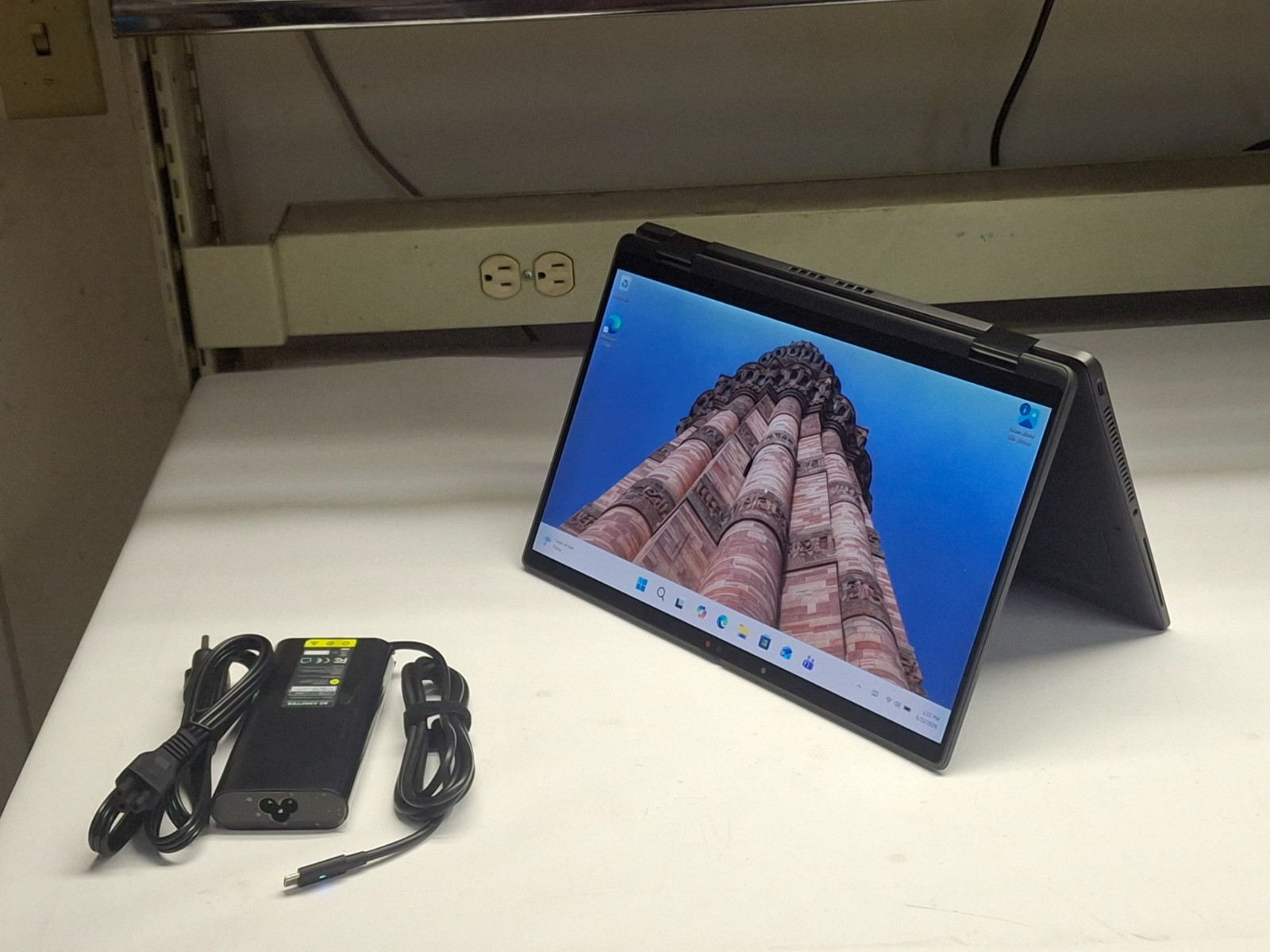 Dell Latitude 7430 Core i7-1265U 16GB Ram 256 GB NVMe Win11P 2-in-1 Touch