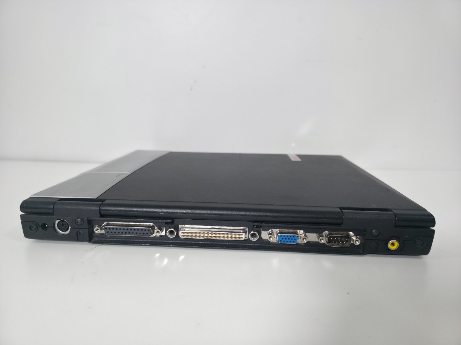 Vintage Compaq Evo N600c 14″ Laptop | Pentium III-M 866MHz | Boots to BIOS