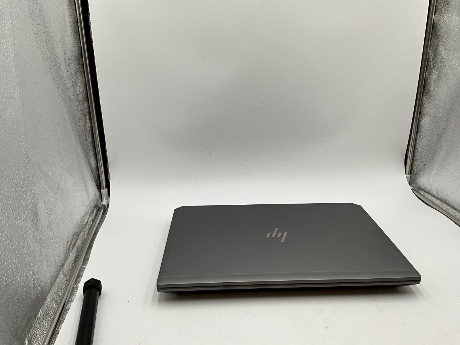 HP ZBook 17 G5 5JQ94US i7-8850H 2.60g 64GB 1tb/512 Win11 laptop 5CD9165YYB