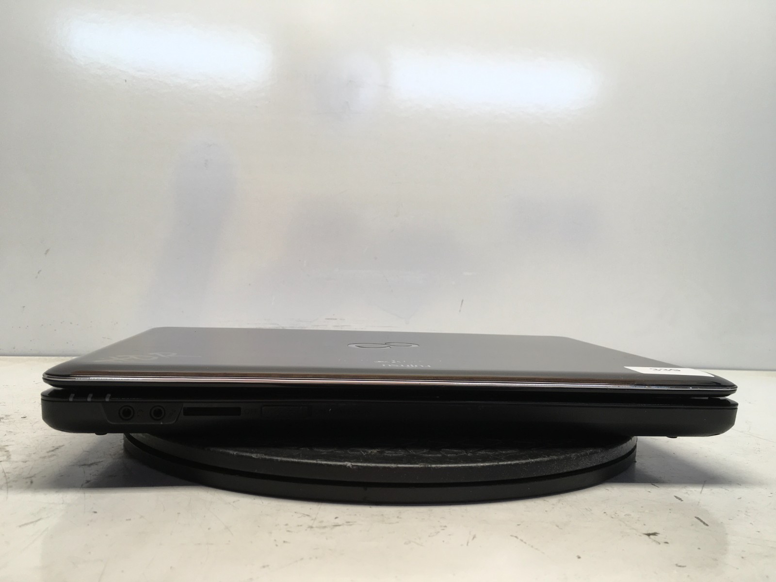 Fujistu LifeBook LH531 Intel i5-2450M 2.5GHz 4 GB NO HDD