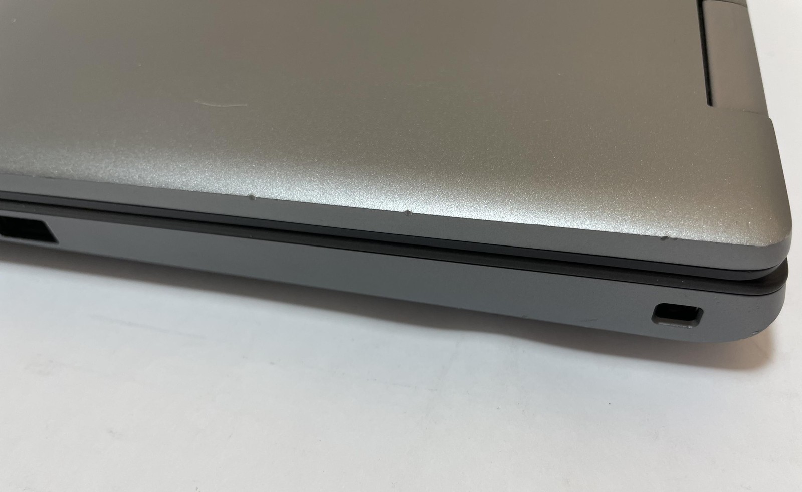 DELL PRECISION 7680 16″ Laptop Core i7 13850HX 32GB 512GB Windows 11 Pro -READ