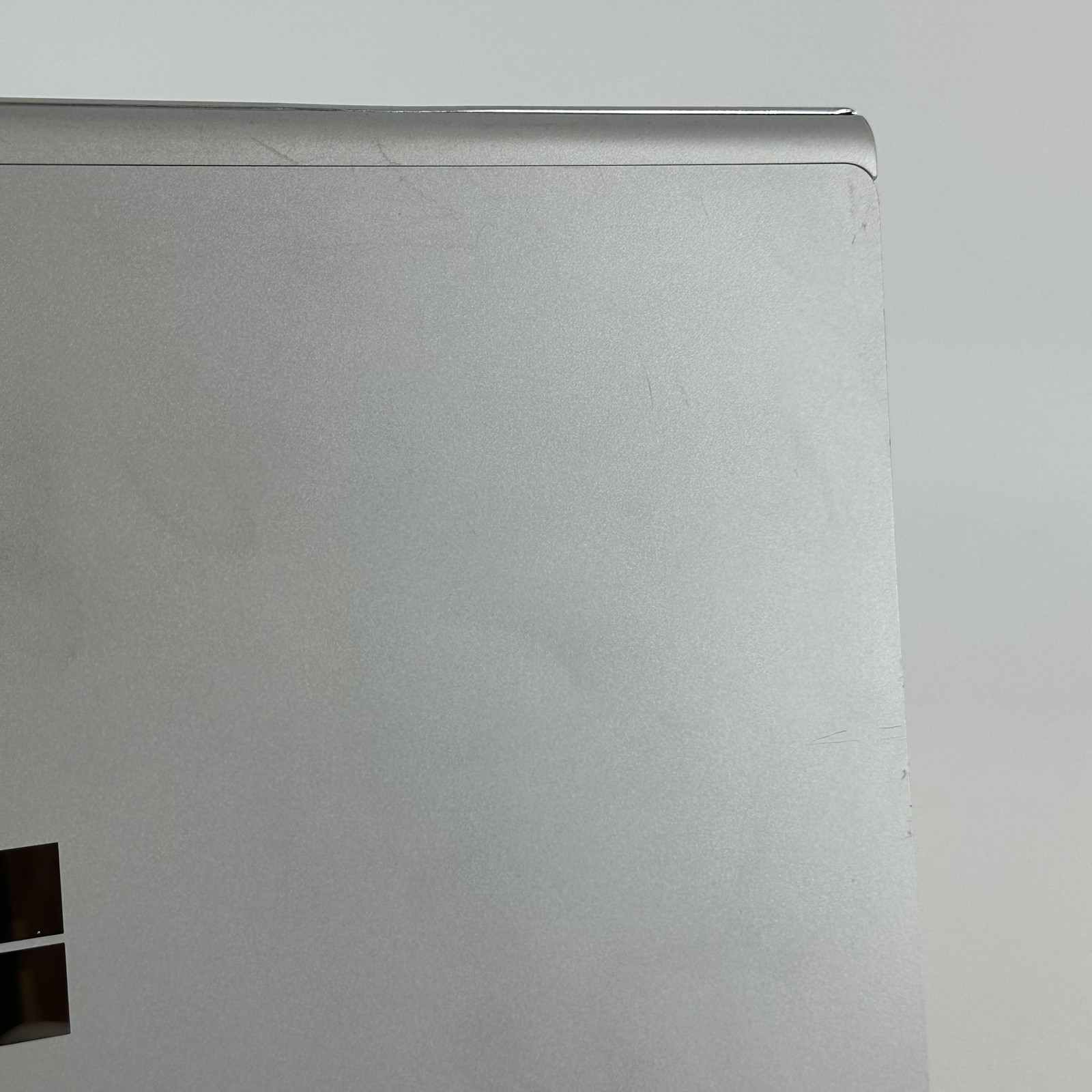 Microsoft Surface Book 2 15 TOUCH i7-8650U 1.90GHz 16GB 256GB SSD BAD BATTERY